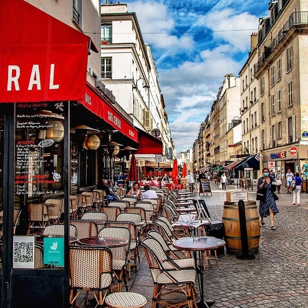Piece Cosy A 5 Min De La Tour Eiffel A Pied Apartment